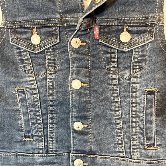 Levi's® Toddler Boys' Indigo Trucker Jacket Med Wash hybrid hoodie  jean jacket - Picture 6 of 10